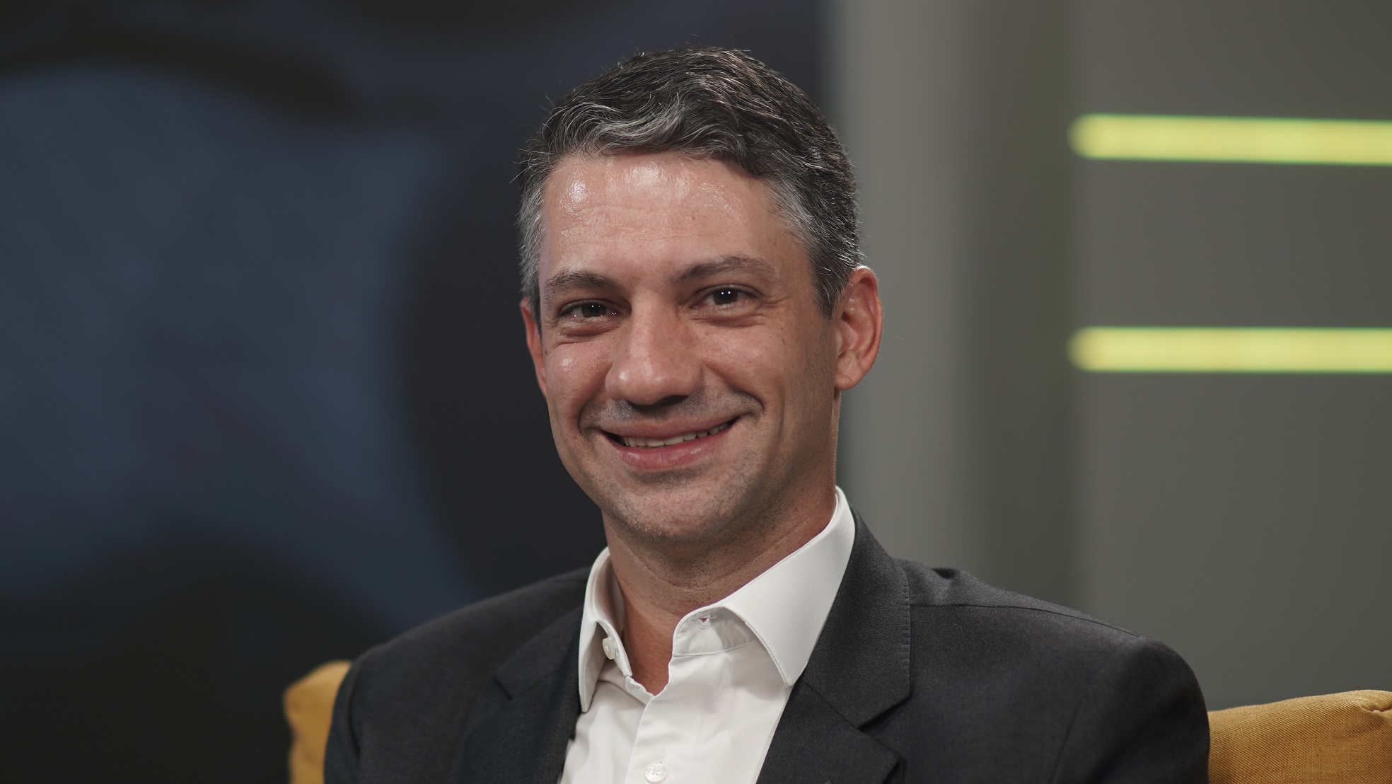Renato Franklin, CEO do Grupo Casas Bahia, concede entrevista ao InfoMoney