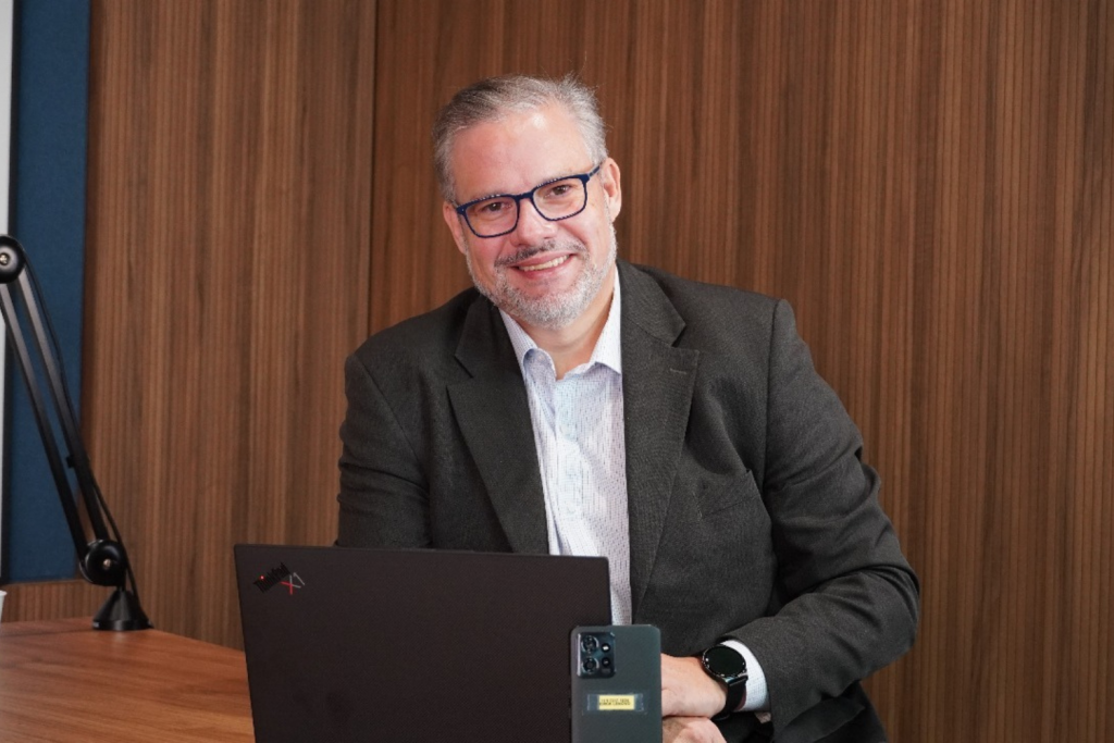 Foto de Erick Pascoalato, gerente-geral da Lenovo ISG Brasil