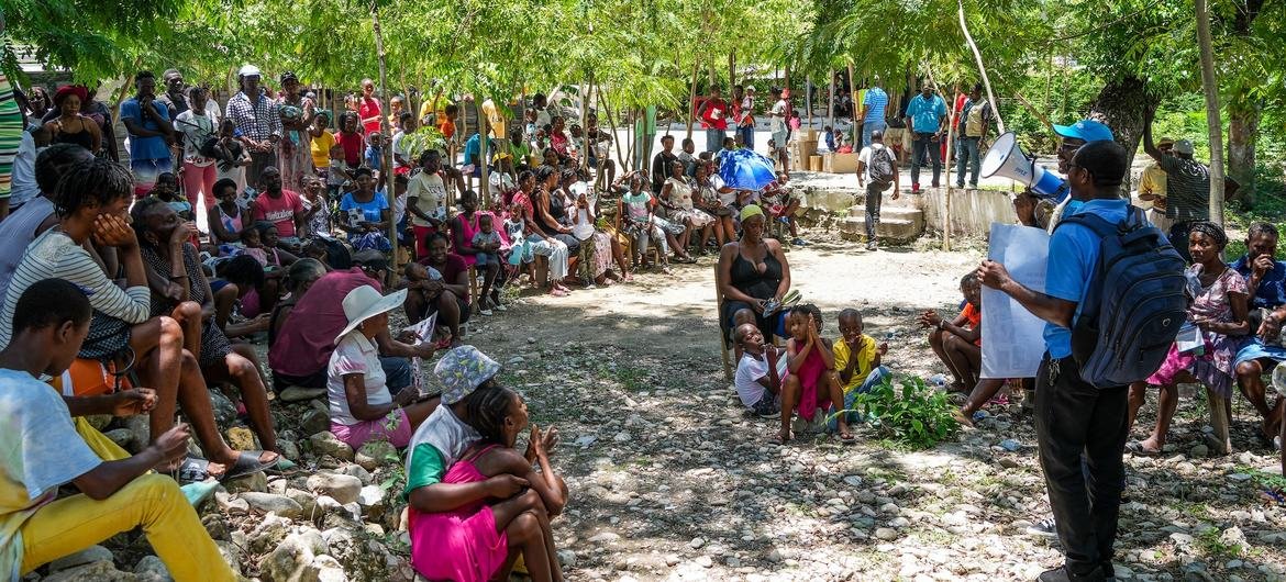 Dezenas de pessoas deslocadas no Haiti
