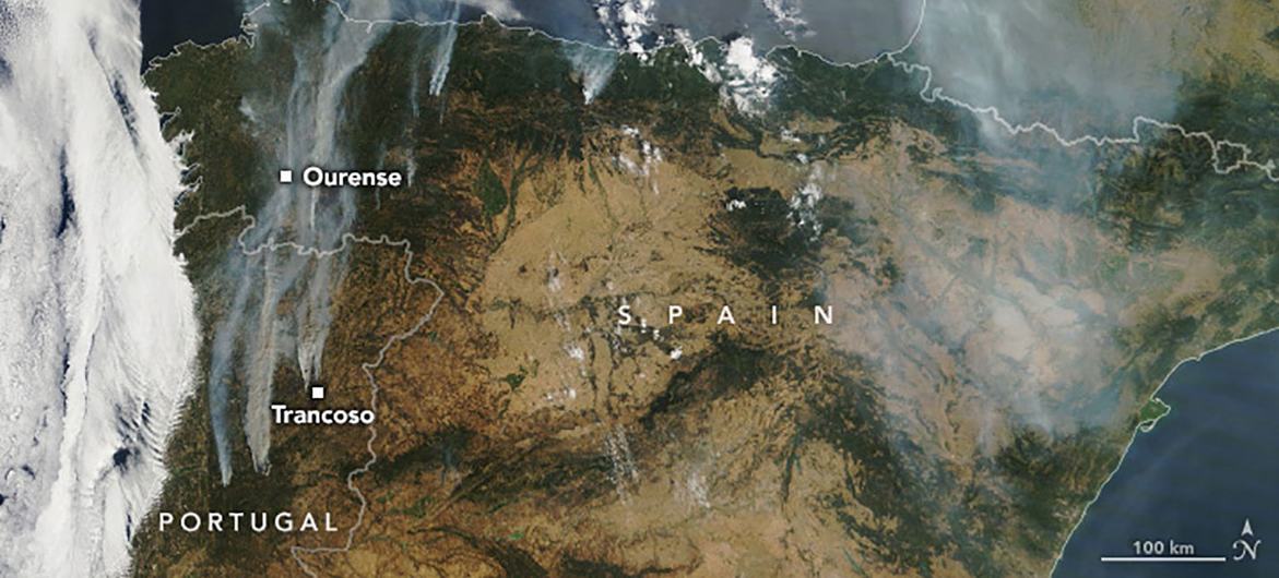 Fumaça cobre a Península Ibérica em 15 de agosto de 2025