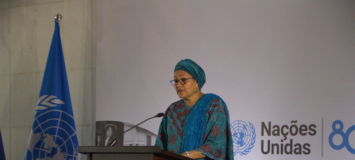 A vice-secretária-geral da ONU, Amina J. Mohammed, discursa na cerimônia de abertura da exposição. A vice-secretária-geral da ONU, Amina J. Mohammed, discursa na cerimônia de abertura da exposição.