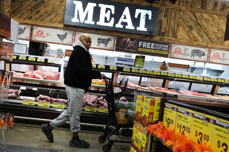 Trump Espera Acordo para Reduzir Preços da Carne Bovina, após Alta de 14% no Último Ano
