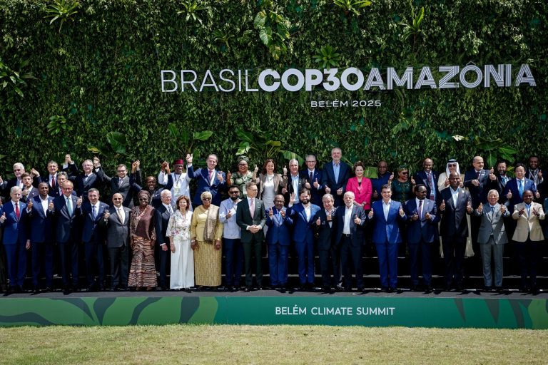 COP30 Chega a Acordo Provisório e Define Triplicar Financiamento de Adaptação