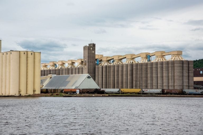 China Inicia Compras Simbólicas de Grãos dos EUA