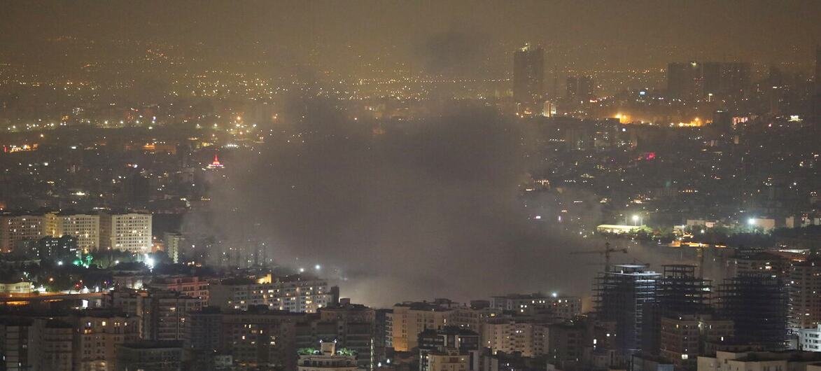 Imagem de Teerã após ataques aéreos, junho de 2025.