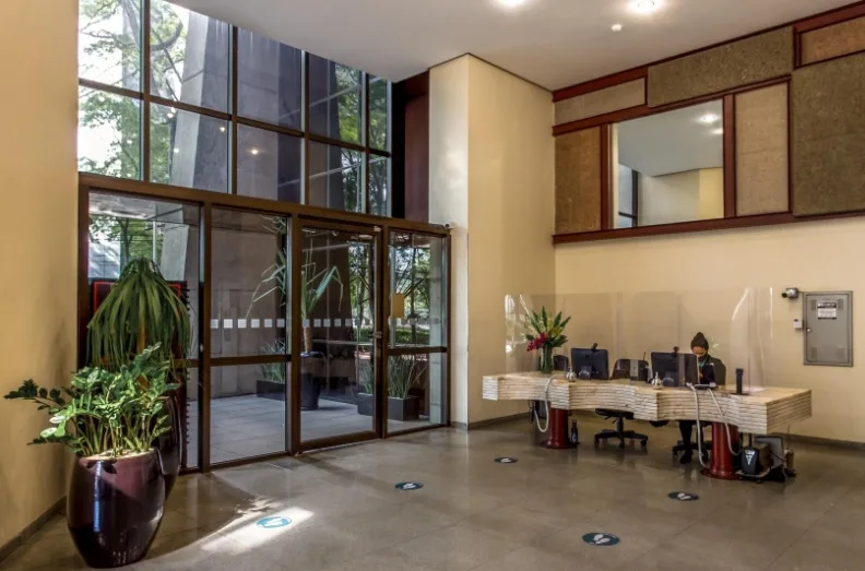 FATN11 compra lajes em SP e projeta cap de 10% ao ano