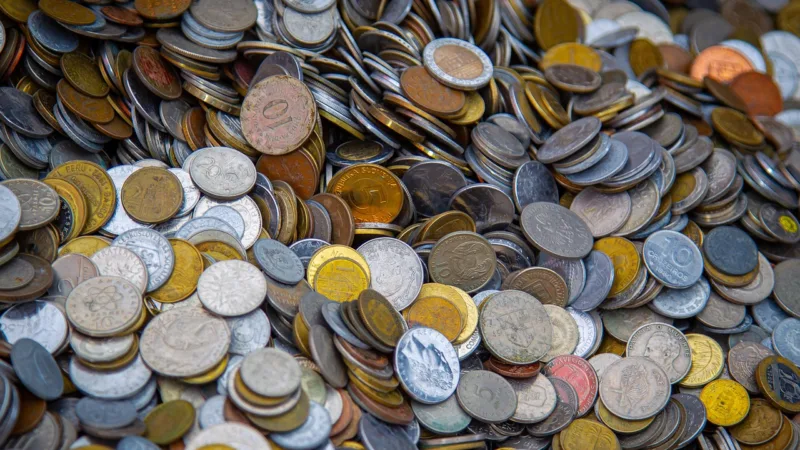 Cinco fundos imobiliários pagam rendimentos; veja destaques