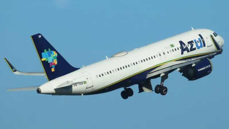 Azul (AZUL53) dispara mais de 8% após aumento do caixa; entenda