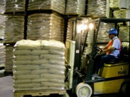 Consumidores de Açúcar nos EUA Lutam por Redução de Tarifas em Importações: Entenda o Movimento!