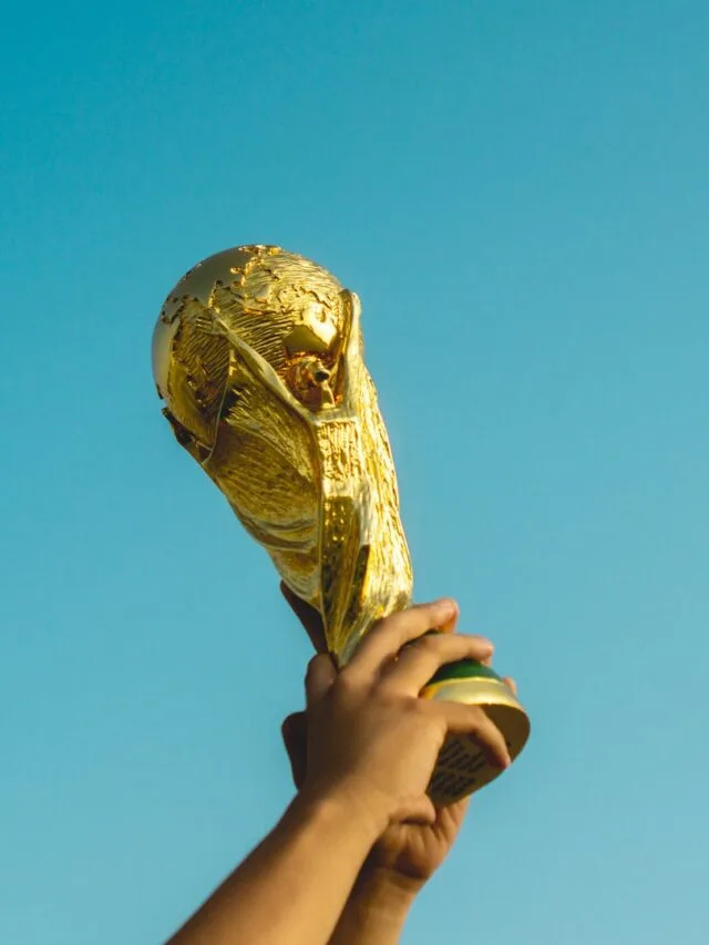 B3 (B3SA3) em clima de Copa: veja se a bolsa funciona no jogo do Brasil