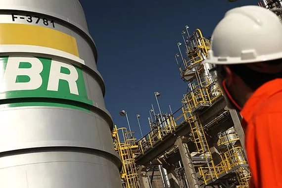 Petrobras (PETR4): comprar ou vender após o 2T26? Analistas veem dividendos atrativos, mas riscos continuam